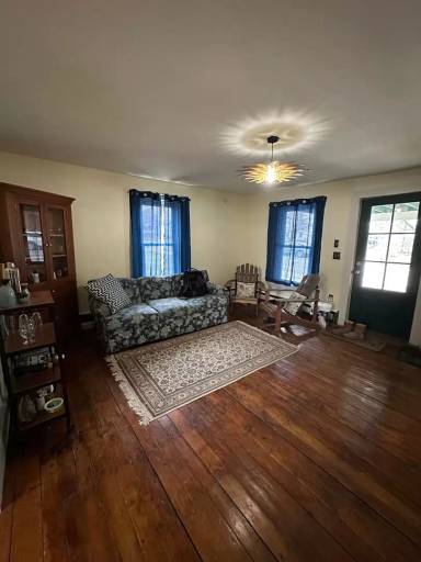 Main picture of 70 Green St