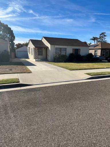 Main picture of 1142 W Acacia Ave