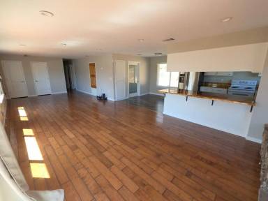 Main picture of 9786 Mount Hood Way