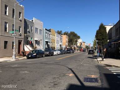 Main picture of 499 Lorimer St