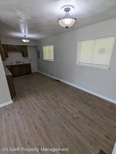 Main picture of 4731 Georgia St