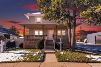 Main picture of 18704 Jefferson - 2