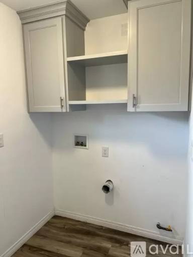 Main picture of 1564 E 50th St