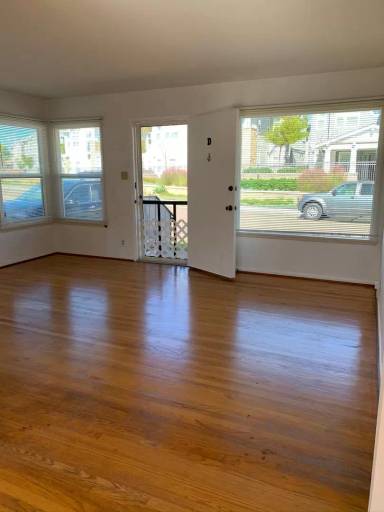 Main picture of 2340 Ocean St