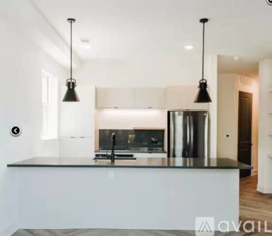 Main picture of 220 W 8th St