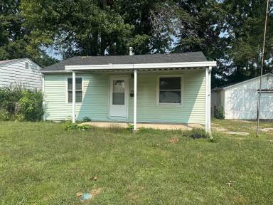 Main picture of 313 E Stanford Ave