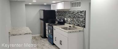 Main picture of 6008 Addison Rd