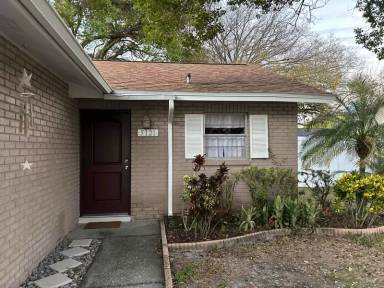 Main picture of 5121 Lesher Ct