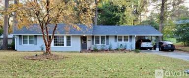 Main picture of 3124 Trafalgar Dr