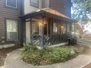 Main picture of 7935 Edgebrook Cir