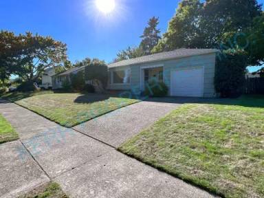 Main picture of 3283 NE 85th Ave