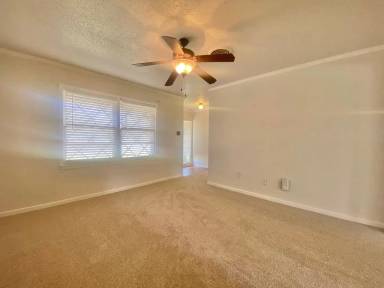 Main picture of 5501 8th St