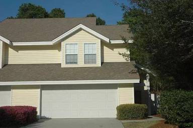 Main picture of 11 Lake Linden Ln