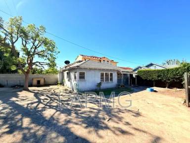 Main picture of 6202 N Muscatel Ave