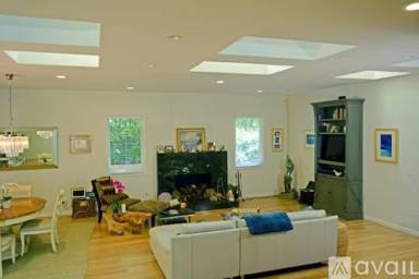 Main picture of 11 Sycamore Ave