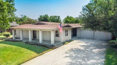 Main picture of 1049 Summerplace Ln