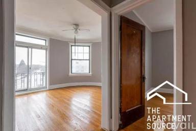 Main picture of 7133 N Ridge Blvd