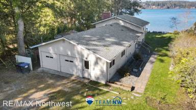Main picture of 3524 Fishtrap Loop NE