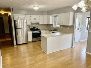 Main picture of 76 Highland Ct