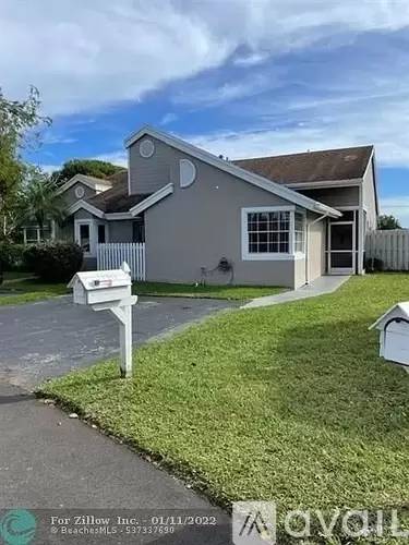 Main picture of 1170 SW 110th Ter