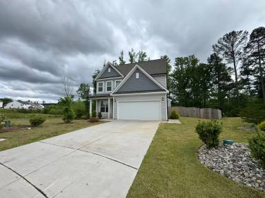 Main picture of 185 Bourne Dr