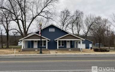 Main picture of 1075 Market St