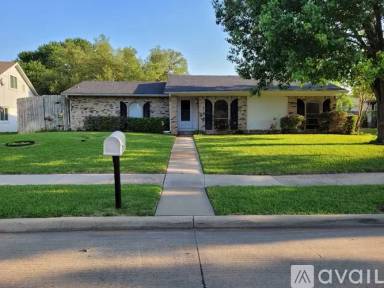 Main picture of 3412 Fontaine St