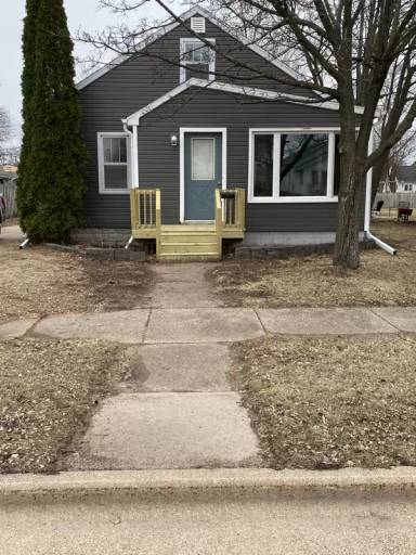 Main picture of 320 14th St N