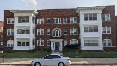 Main picture of 129 E 46th St