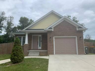 Main picture of 748 N Oolitic Dr