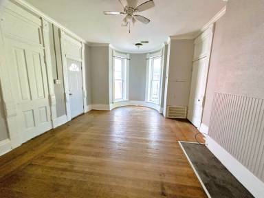 Main picture of 628 Oak St