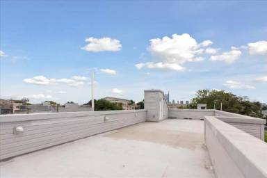 Main picture of 2113 W Master St