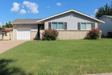 Main picture of 2212 Highland Rd