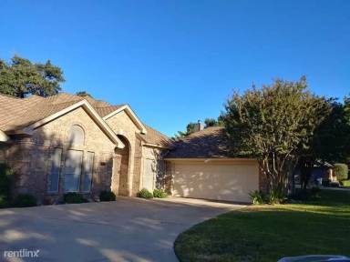Main picture of 8517 Woodslane Dr