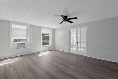 Main picture of 825 Kentucky Ave
