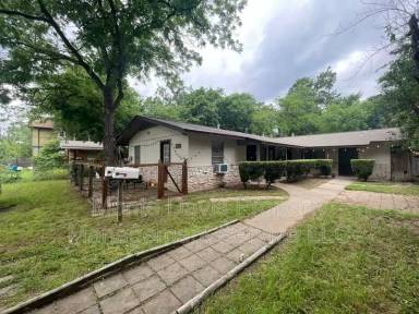 Main picture of 4708 Red River St