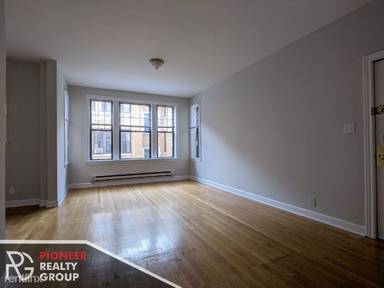 Main picture of 719-27 W Barry Ave