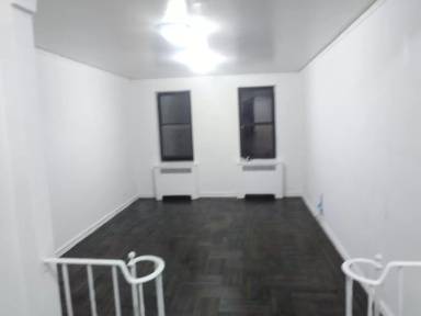 Main picture of 315 W 21st St