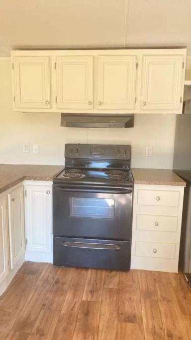 Main picture of 36 Locust Dr