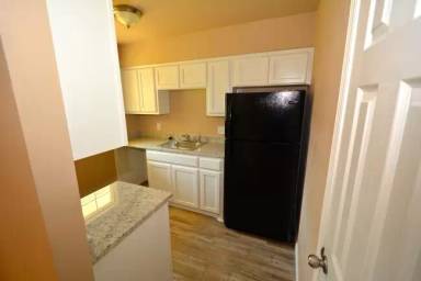 Main picture of 3215 Clarksville St