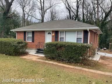 Main picture of 2085 W Flat Shoals Ter