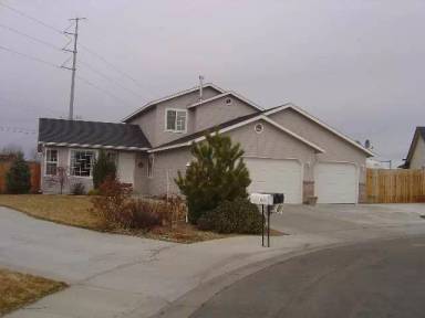 Main picture of 13726 W Rochester St