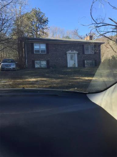 Main picture of 465 Shadow Ln