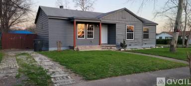 Main picture of 1302 Carol Way