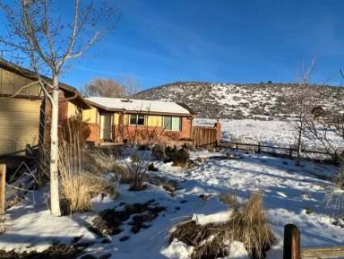 Main picture of 67 Zircon Dr