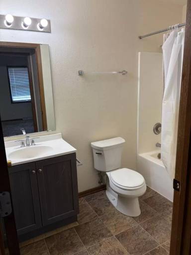 Main picture of 825 Wheelock Ave
