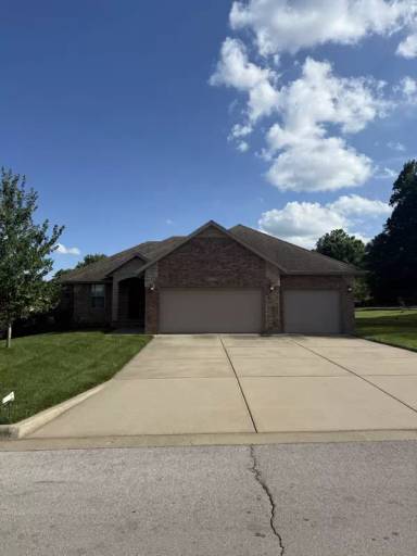 Main picture of 5010 E Wild Horse Dr