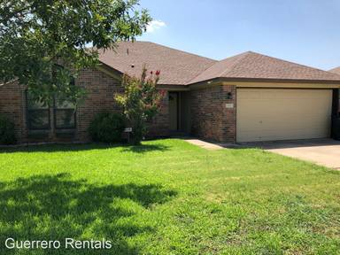 Main picture of 4502 Water Oak Dr