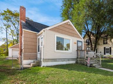 Main picture of 1611 Sullivant Ave