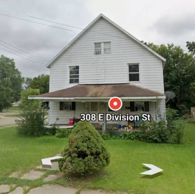 Main picture of 308 E Division St